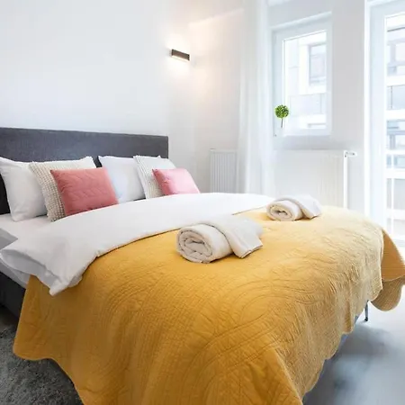 Lux Nest Extra Urban Apartment *