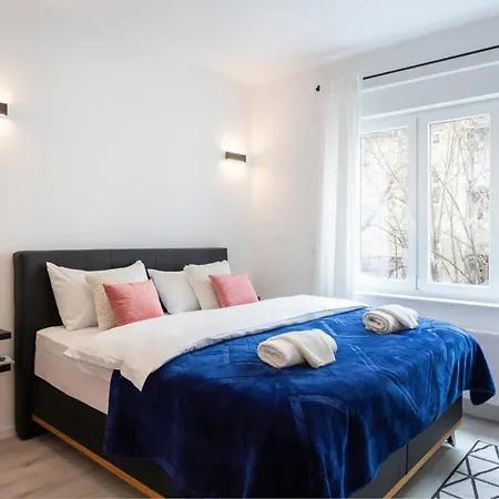 Lux Nest Extra Urban