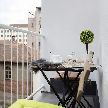 Lux Nest Extra Urban * Zagreb