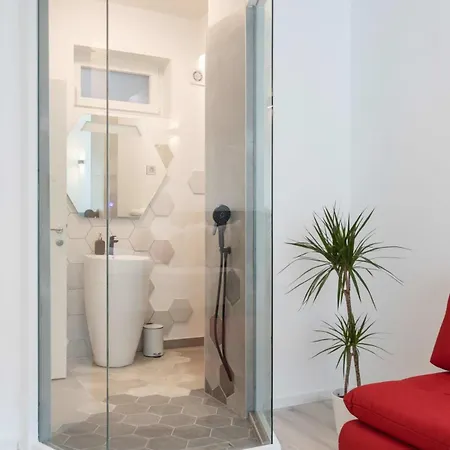 Lux Nest Extra Urban Apartment *